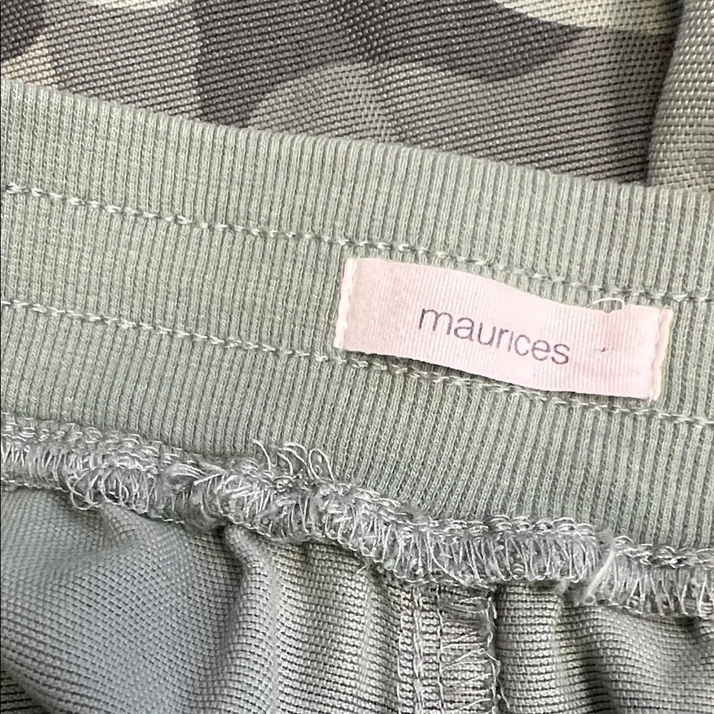 Maurices Sage Green Camouflage Joggers size 20W - Picture 3 of 10